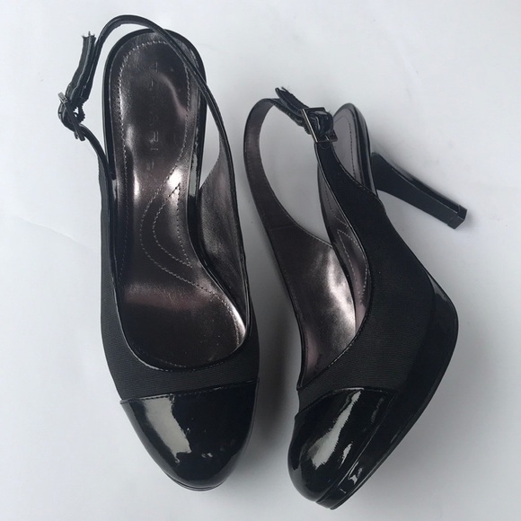 Tahari Blk Patent / Grosgrain Slingback Heels - Picture 1 of 10